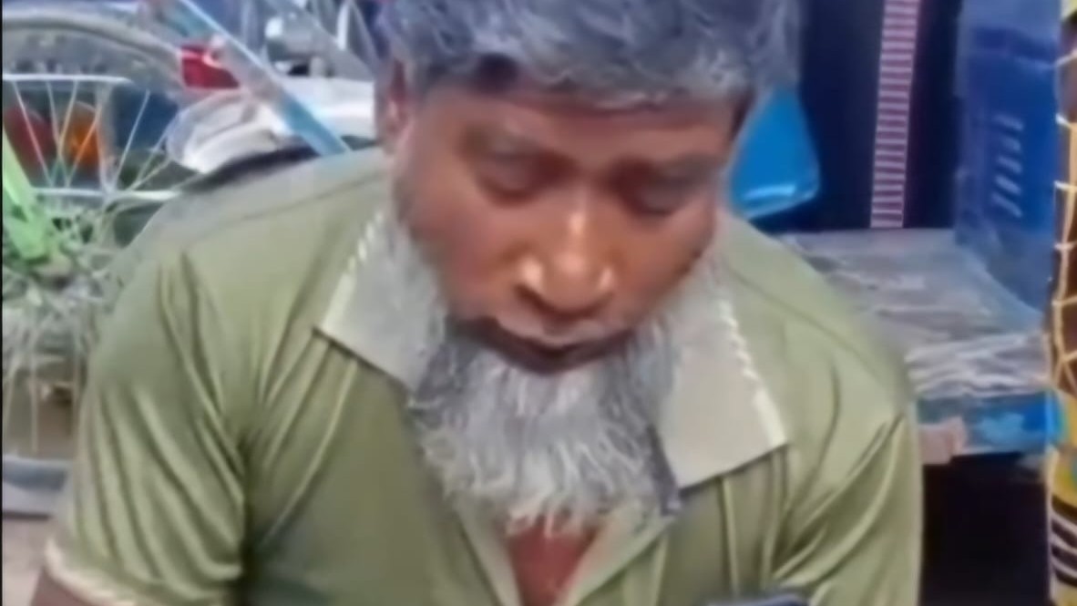 জামালপুরে ৫০০ টাকার বাজিতে জীবন্ত পাখি ছিঁড়ে খাওয়ার অভিযোগ